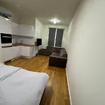 Berlin Apartment Genthiner 3